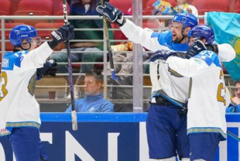 Фотография к новости: C невероятной победы стартовал Казахстан на ЧМ-2023 по хоккею