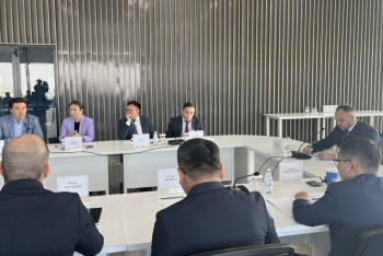 Фотография к новости: Влияние медиа на семейные ценности обсудили в Астане