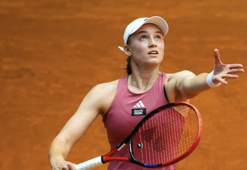 Фотография к новости: Елена Рыбакина стала четвертьфиналисткой турнира WTA 1000