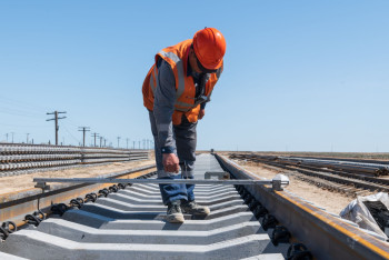 Фотография к новости: Возможны задержки поездов - КТЖ начала масштабные ремонтно-путевые работы