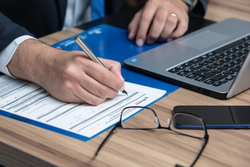 Фотография к новости: Адвокаты зависят от следователей: чем ещё возмущены казахстанские правозащитники