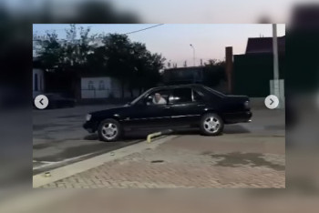 Фотография к новости: Туркестанец в ходе конфликта умышленно въехал в людей на авто