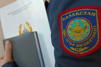 Фотография к новости: Лжеполицейские предлагали покровительство массажному салону в Алматы