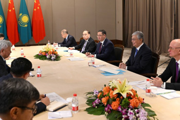 Фотография к новости: Токаев высоко оценил сотрудничество с  Азиатским банком инфраструктурных инвестиций