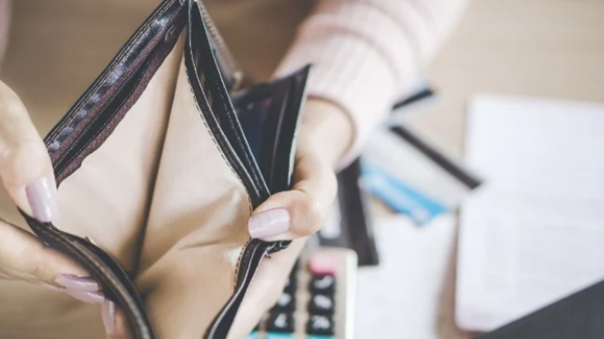 Казахстанцы всё чаще выходят на просрочки по кредитам - эксперты