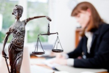 Фотография к новости: Адвокаты смогут опровергать в СМИ публикации органов уголовного преследования