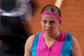 Фотография к новости: Скандал в большом теннисе: соперница жёстко оскорбила Рыбакину