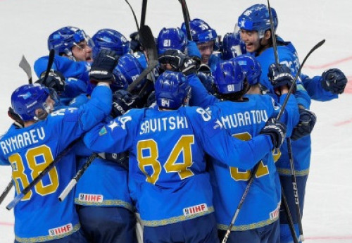 Фотография к новости: Казахстан досрочно сохранил прописку в элите мирового хоккея