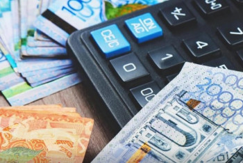 Фотография к новости: Многодетным семьям выплатили пособия на сумму более 135 млрд тенге