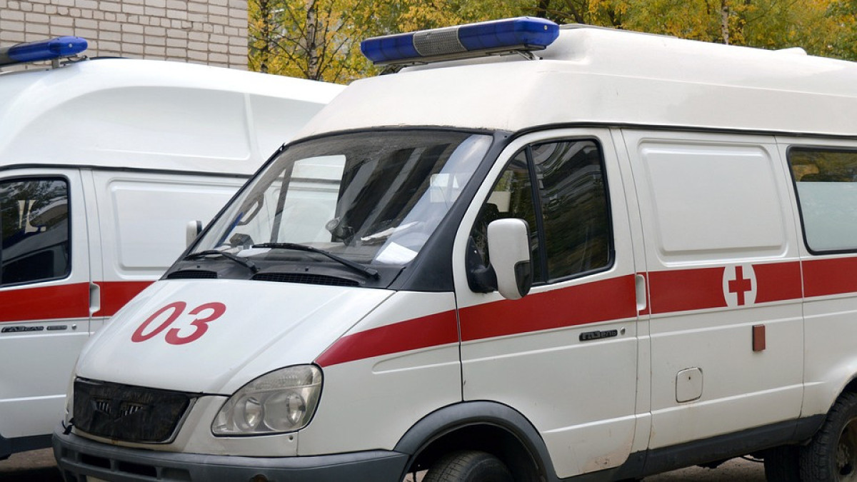 Пожар со взрывами в Астане: пострадали два человека