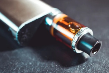 Фотография к новости: Электронные сигареты на 50 млн тенге пытались незаконно ввезти в страну