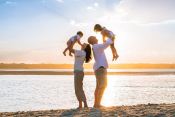 Фотография к новости: Казахстанцы стали меньше проводить времени с детьми