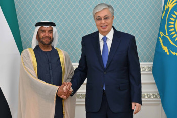 Фотография к новости: Токаев пригласил компании из ОАЭ активно участвовать в совместных проектах