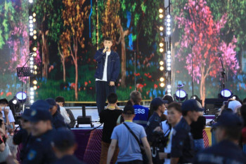 Фотография к новости: Гала-концерт с участием казахстанских звёзд прошёл в Актобе