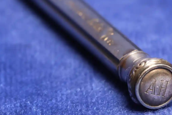 Фотография к новости: За 44 млн тенге продадут карандаш Адольфа Гитлера на аукционе