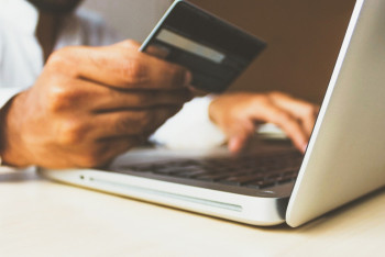 Фотография к новости: Банки "замораживают" кредиты солдатам-срочникам на время службы в армии