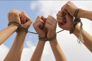 Фотография к новости: Казахстанцев вывозят в рабство в Южную Корею и Королевство Бахрейн - МВД