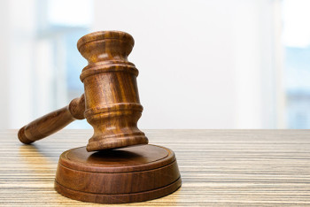 Фотография к новости: Конституционный суд признал неконституционным одно из требований при усыновлении ребенка