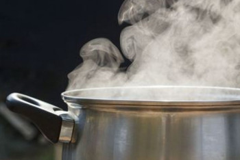 Фотография к новости: "Облил жену кипятком, выбросил ребенка с 6 этажа". На что идут казахстанцы из-за азартных игр