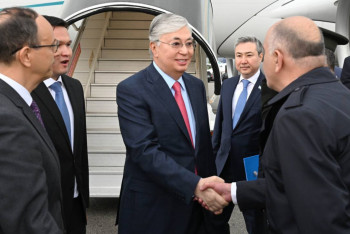 Фотография к новости: Токаев прибыл в Турцию с рабочим визитом