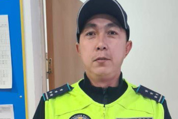 Фотография к новости: Подробности истории с пострадавшими детьми в фонтане Аксу: малышей спас полицейский