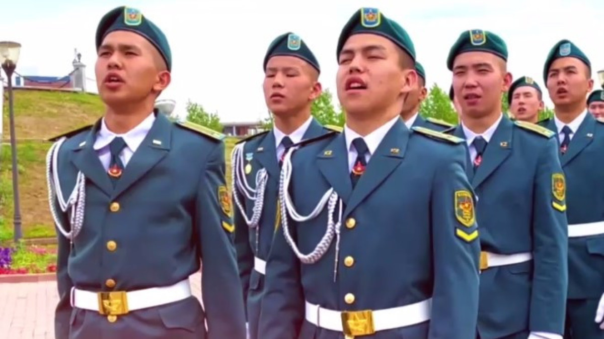 кадр из видео