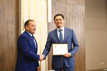 Фотография к новости: Аким Актобе покинул должность, чтобы работать в Астане