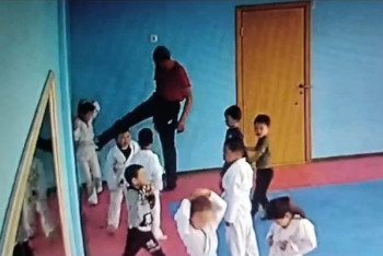 Фотография к новости: Тренер по каратэ, побивший детей в Есике, публично извинился