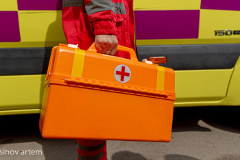 Фотография к новости: Десятки павлодарцев потеряли сознание от жары за два дня