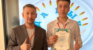 Школьник из Семея разработал вентилятор для охлаждения смартфона