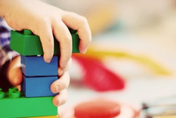 Фотография к новости: На 30% больше будут зарабатывать воспитатели детских садов