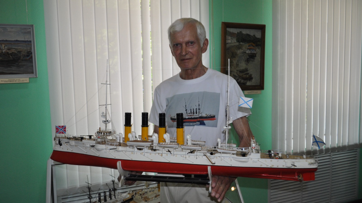 Анна Мирская
