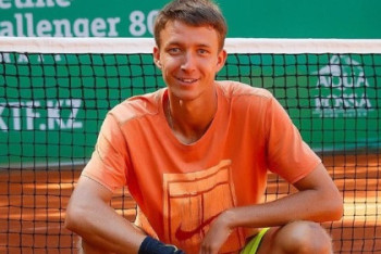 Фотография к новости: Казахстанский теннисист выиграл турнир в Тегеране