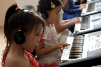 Фотография к новости: Что такое "гуманная педагогика" и Soft Mozart, рассказал казахстанский эксперт