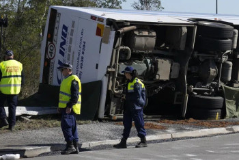 В Австралии перевернулся свадебный автобус: погибли 10 человек