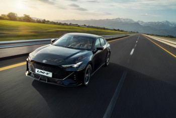 Новинка этого лета: спортивный лифтбек UNI-V уже в продаже