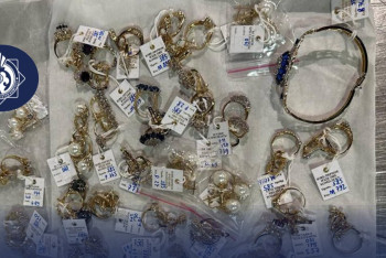 Фотография к новости: 70 золотых комплектов изъяли у пассажиров рейса "Стамбул - Астана"