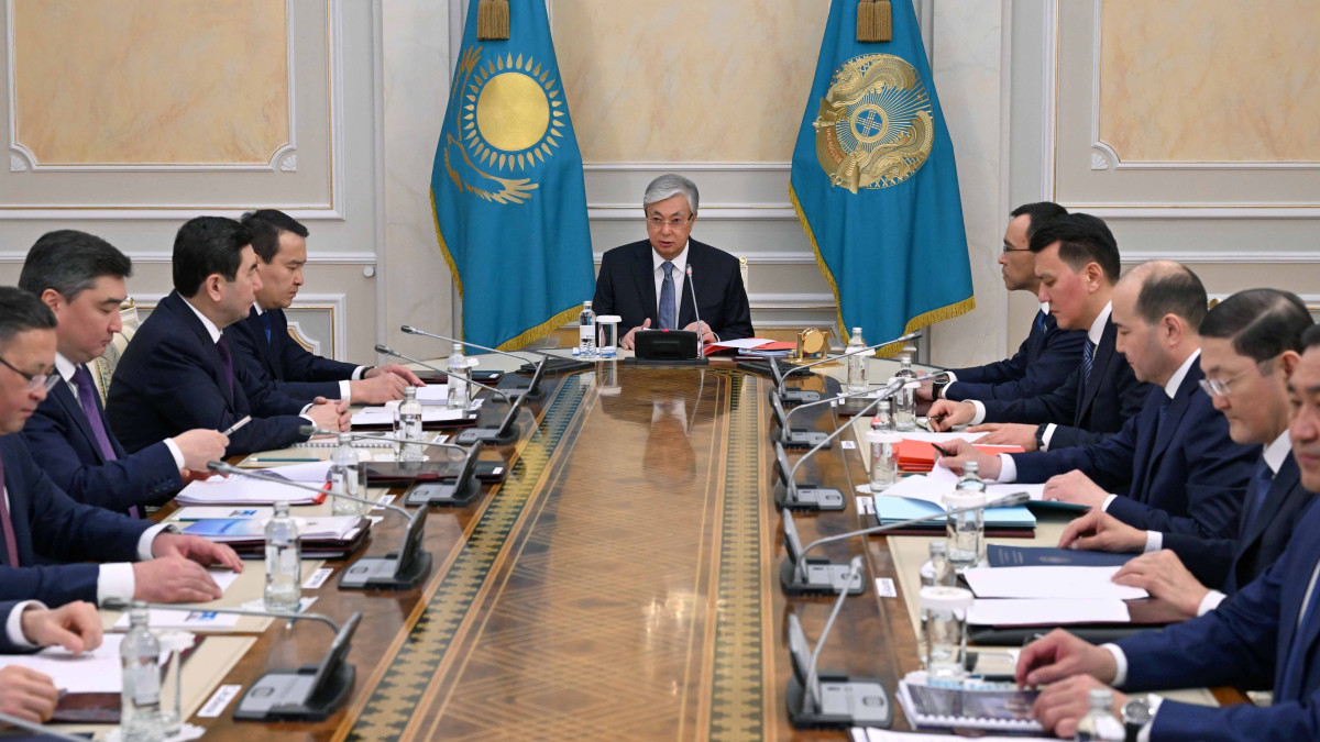 Токаев дал поручения по обеспечению военной безопасности страны