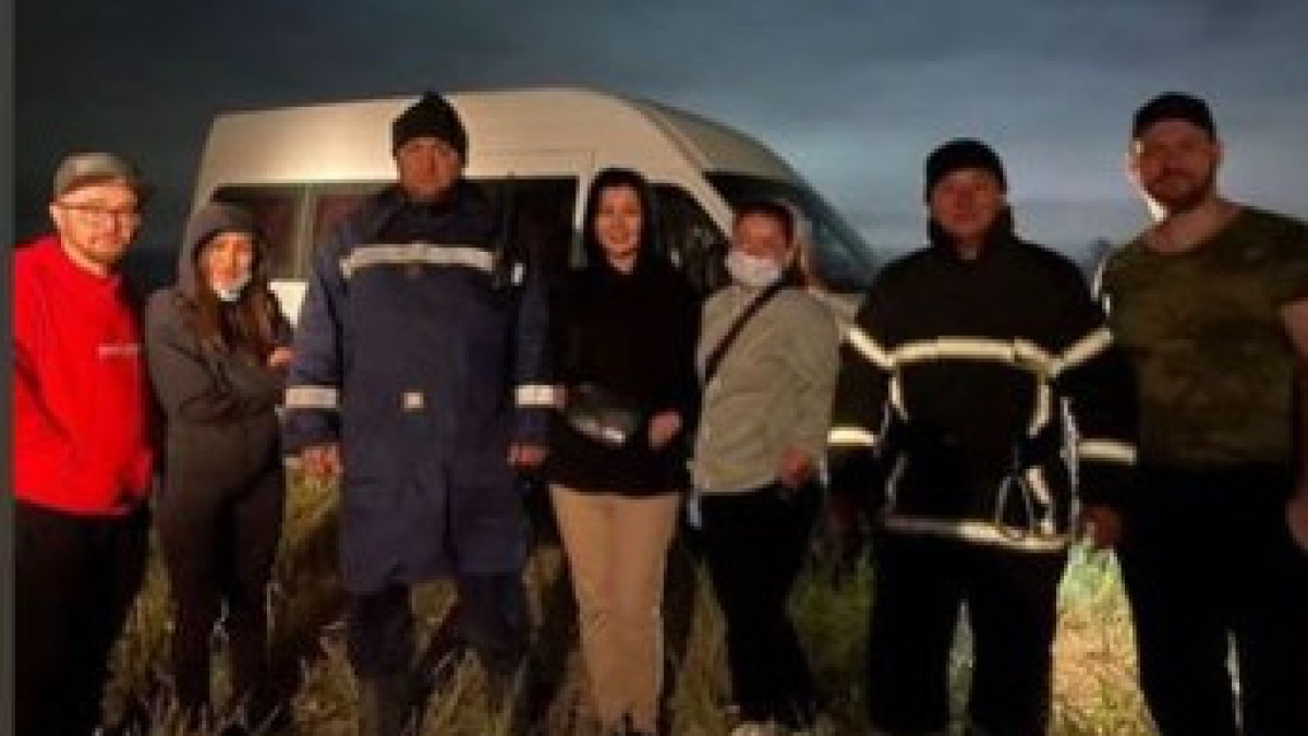 Пожар в Астане: как жители объединяются для помощи борцам со стихией