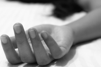 Фотография к новости: Француз позволил 83 случайным мужчинам насиловать свою спящую жену