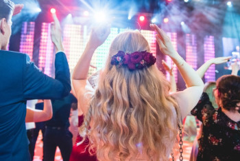 Фотография к новости: Секс-позы изображали выпускники школ: управление образования прокомментировало видео