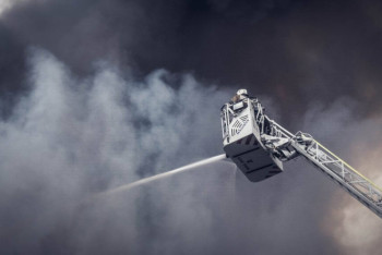 Фотография к новости: 15 человек эвакуировали из-за пожара в Жанатасе