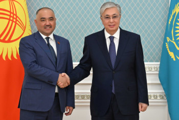 Фотография к новости: Токаев принял председателя Жогорку Кенеша Кыргызстана