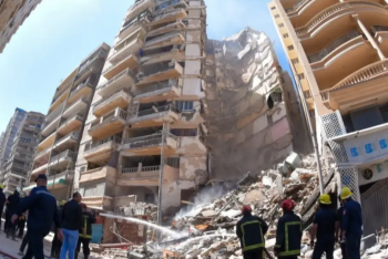 Фотография к новости: В Египте обрушилось 13-этажное здание