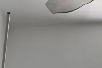 Фотография к новости: Потолок обвалился в детской больнице Костаная