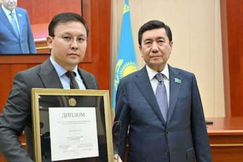 Фотография к новости: АО "Qazcontent" стало обладателем премии “Парламент сөзі”