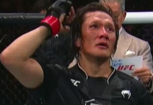 Фотография к новости: Жалгас Жумагулов вызвал жалость после семи боев в UFC