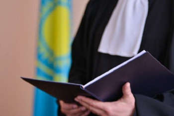 Фотография к новости: Пять новых судей Верховного суда избрали сенаторы