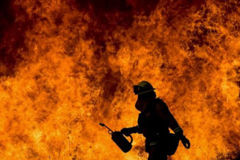 Фотография к новости: Осторожно, горячо: назван рейтинг наиболее пожароопасных регионов страны