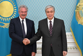 Фотография к новости: Токаев обсудил с министром иностранных дел Люксембурга перспективы сотрудничества